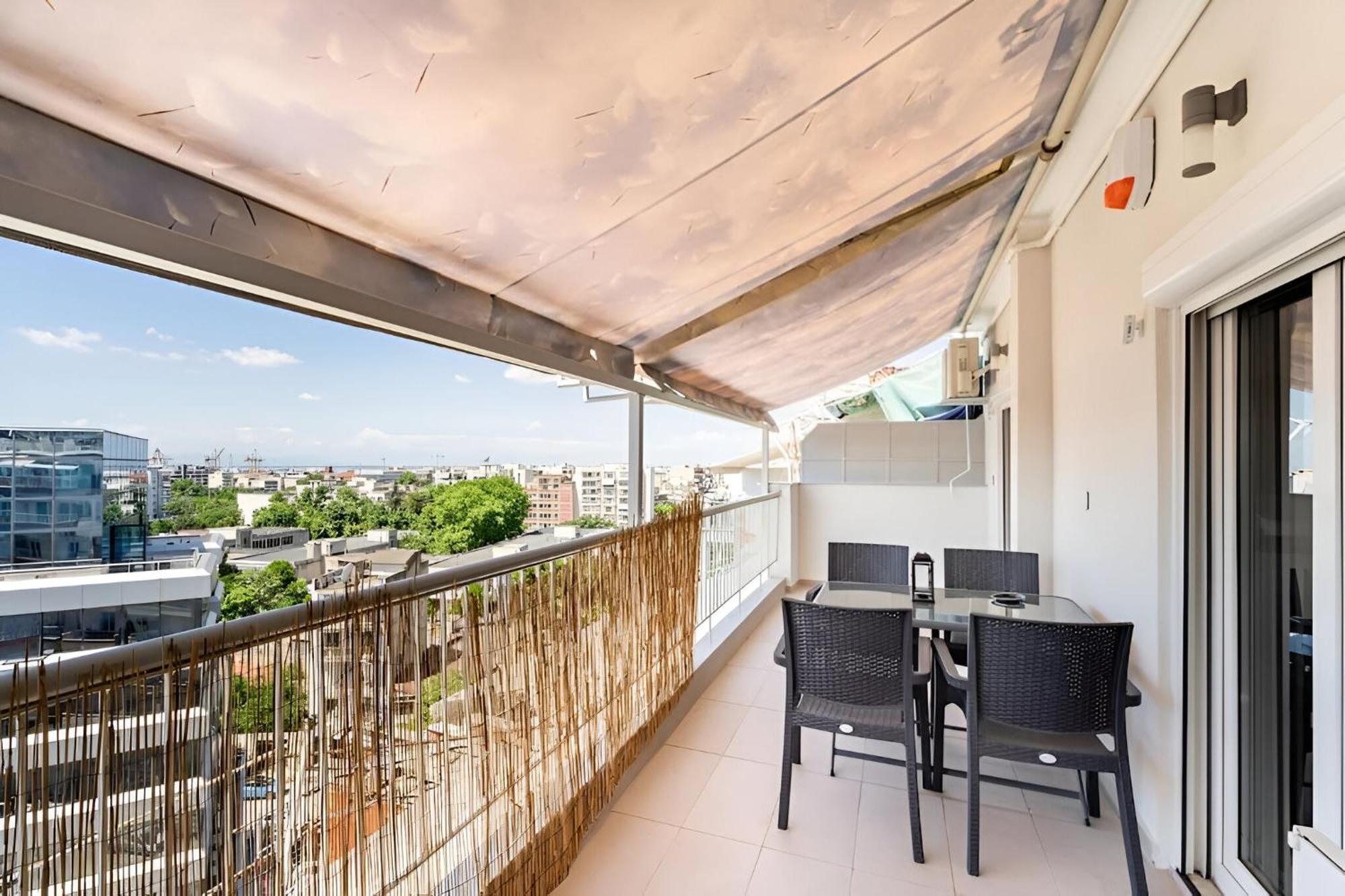 Elegant, Modern & Spacious Apartment In Thessaloniki With Balcony Exteriér fotografie